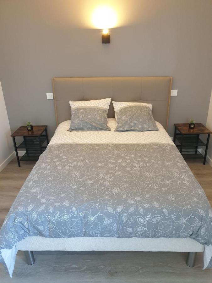 Chambres De Villee Saint-Georges-de-Gréhaigne Εξωτερικό φωτογραφία