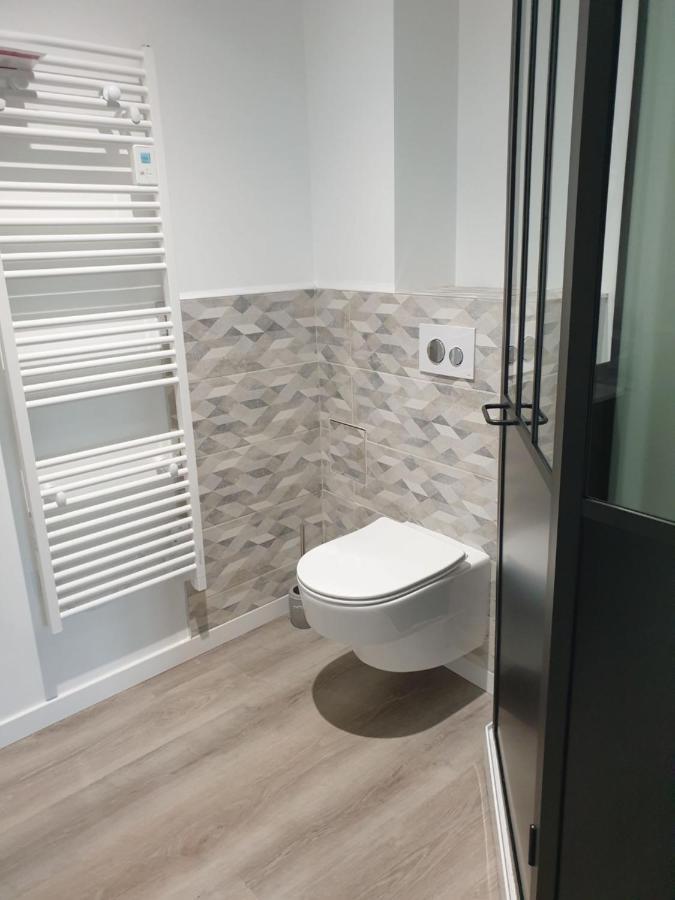 Chambres De Villee Saint-Georges-de-Gréhaigne Εξωτερικό φωτογραφία