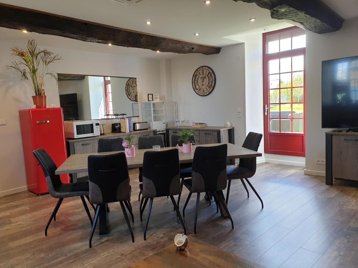 Chambres De Villee Saint-Georges-de-Gréhaigne Εξωτερικό φωτογραφία